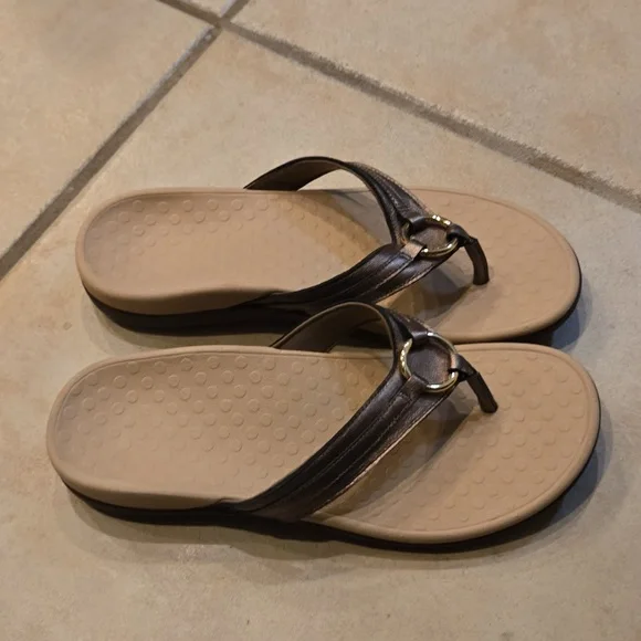 Vionic Aloe Metallic Brown Women's Thong Orthotic Sandals Size 10 - Picture 8 of 10